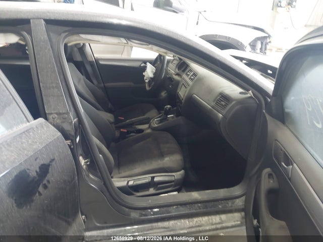 2015 Volkswagen Jetta S მანქანა იყიდება აუქციონზე, vin: 3VW2K7AJXFM202916, აუქციონის ნომერი: 12658929