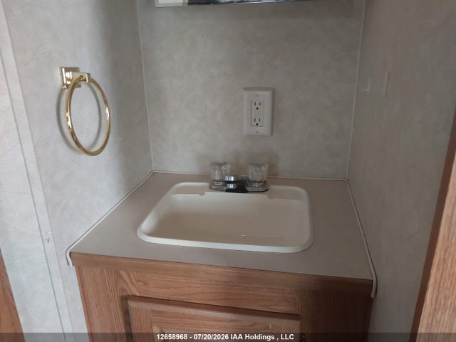 Продажа на аукционе авто 2003 Trailer Salem, vin: 4X4TSMF243T102048, номер лота: 12658968
