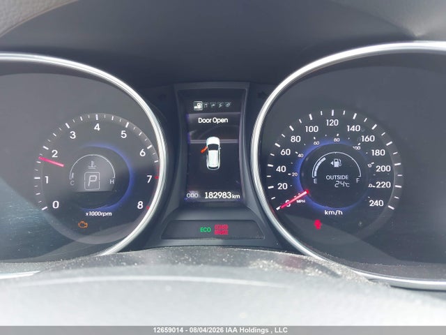 2015 Hyundai Santa Fe Sport 2.0t Limited მანქანა იყიდება აუქციონზე, vin: 5XYZUDLA2FG267005, აუქციონის ნომერი: 12659014