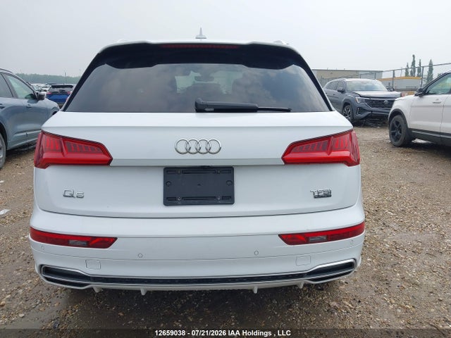 WA1FNAFY1J2139438 Audi Q5 Technik S-line