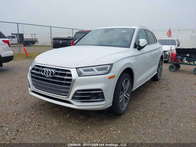WA1FNAFY1J2139438 Audi Q5 Technik S-line