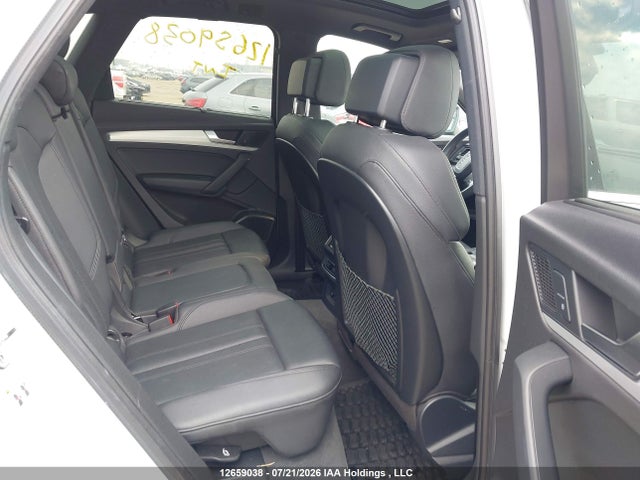WA1FNAFY1J2139438 Audi Q5 Technik S-line