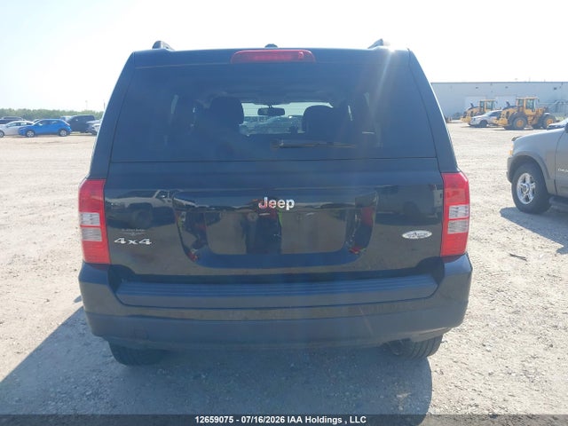 1C4NJRAB8FD197668 Jeep Patriot Sport/north