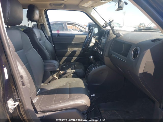 1C4NJRAB8FD197668 Jeep Patriot Sport/north