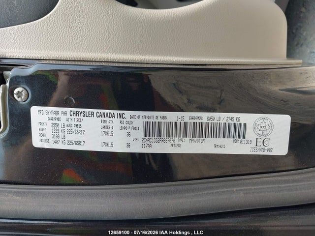 2015 Chrysler Town & Country Touring L მანქანა იყიდება აუქციონზე, vin: 2C4RC1CG2FR697070, აუქციონის ნომერი: 12659100