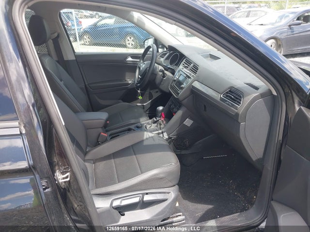 2020 Volkswagen Tiguan Comfortline/iq Drive მანქანა იყიდება აუქციონზე, vin: 3VV2B7AX2LM002696, აუქციონის ნომერი: 12659165