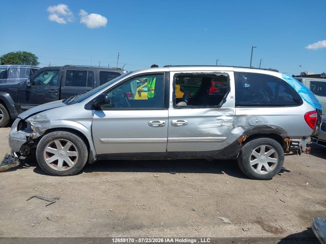 2005 Chrysler Town & Country Touring მანქანა იყიდება აუქციონზე, vin: 2C4GP54L45R184948, აუქციონის ნომერი: 12659170