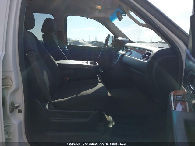 12659327 :رقم المزاد ، 1GKS2HE70ER105927 vin ، 2014 Gmc Yukon Xl K1500 Sle مزاد بيع