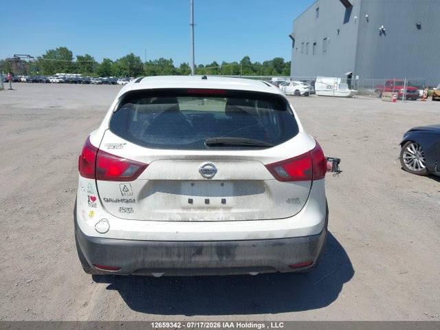 2017 Nissan Qashqai S/sl/sv მანქანა იყიდება აუქციონზე, vin: JN1BJ1CR2HW119766, აუქციონის ნომერი: 12659342
