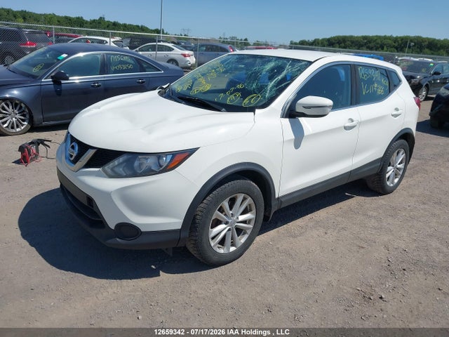 2017 Nissan Qashqai S/sl/sv მანქანა იყიდება აუქციონზე, vin: JN1BJ1CR2HW119766, აუქციონის ნომერი: 12659342
