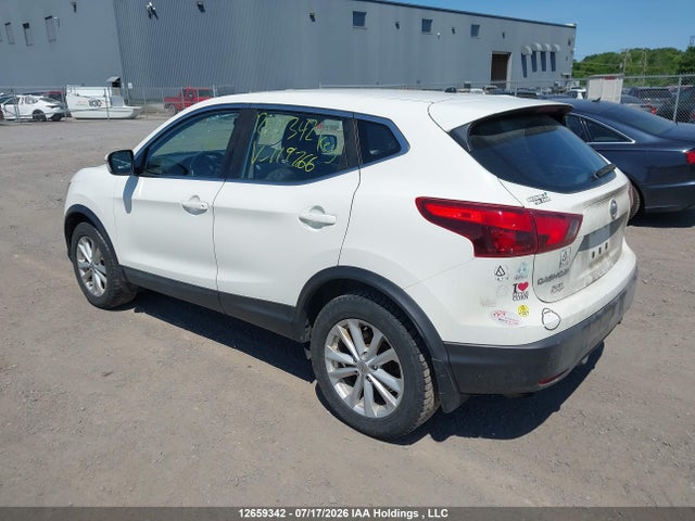 2017 Nissan Qashqai S/sl/sv მანქანა იყიდება აუქციონზე, vin: JN1BJ1CR2HW119766, აუქციონის ნომერი: 12659342