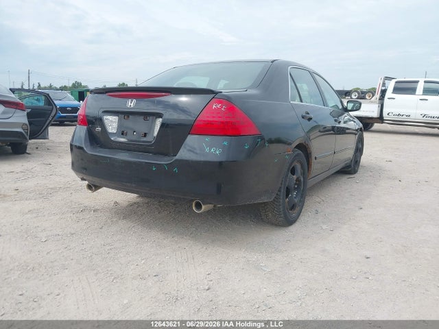12643621 :رقم المزاد ، 1HGCM66526A802545 vin ، 2006 Honda Accord Ex V6 مزاد بيع