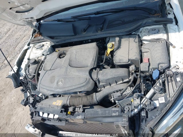 WDCTG4GB9JJ527175 Mercedes-Benz Gla 250 4matic