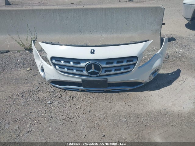 WDCTG4GB9JJ527175 Mercedes-Benz Gla 250 4matic