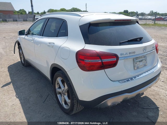 WDCTG4GB9JJ527175 Mercedes-Benz Gla 250 4matic