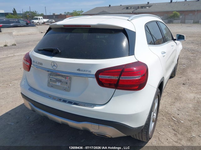 WDCTG4GB9JJ527175 Mercedes-Benz Gla 250 4matic