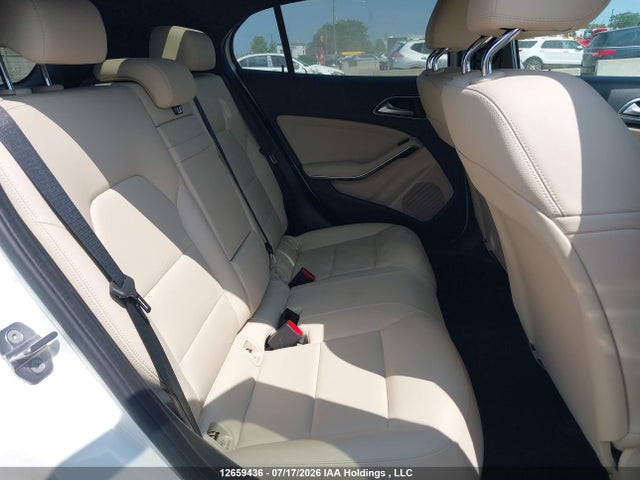 WDCTG4GB9JJ527175 Mercedes-Benz Gla 250 4matic