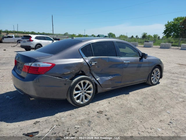 Honda Accord Touring 2015 1HGCR2F99FA804922 Image 2