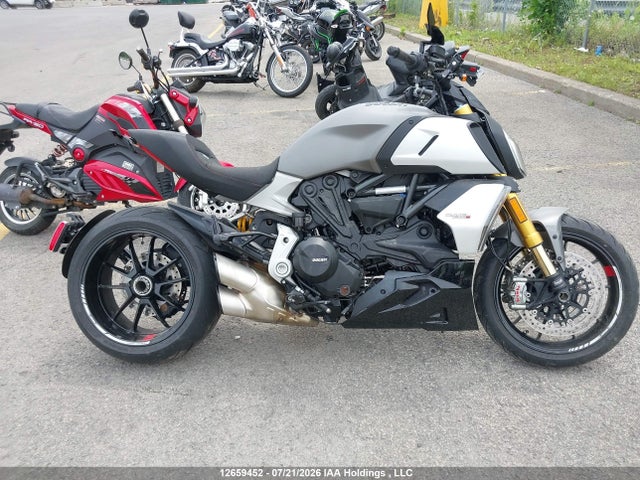 Ducati Diavel 1260 S 2020 ZDMGAHRW0LB003754 Image 8