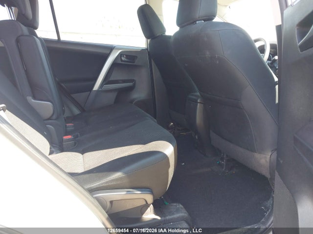 Toyota RAV4 LE 2018 2T3BFREV3JW696530 Image 8