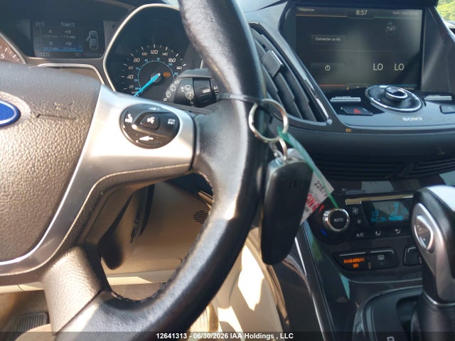 12641313 :رقم المزاد ، 1FMCU9J99FUC16784 vin ، 2015 Ford Escape Titanium مزاد بيع