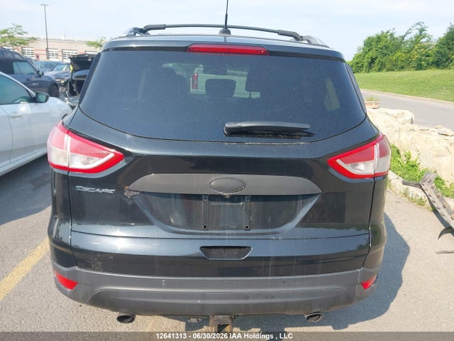 12641313 :رقم المزاد ، 1FMCU9J99FUC16784 vin ، 2015 Ford Escape Titanium مزاد بيع