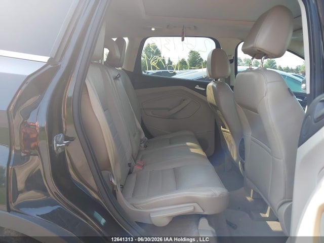 12641313 :رقم المزاد ، 1FMCU9J99FUC16784 vin ، 2015 Ford Escape Titanium مزاد بيع