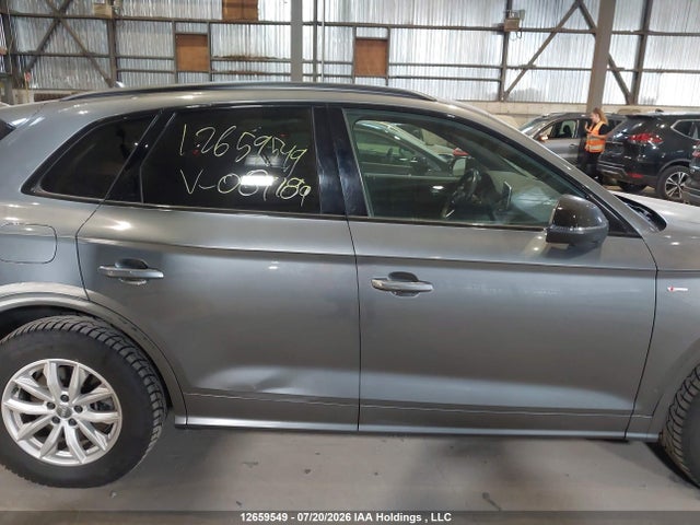 Audi Q5 45 Technik 2019 WA1FNAFY2K2084189 Image 14