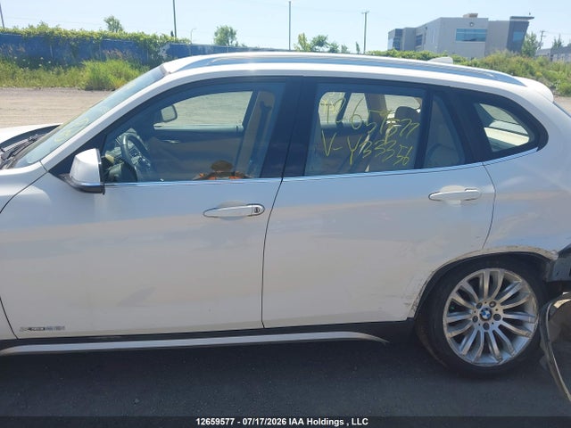 Продажа на аукционе авто 2015 Bmw X1 Xdrive28i, vin: WBAVL1C51FVY33356, номер лота: 12659577