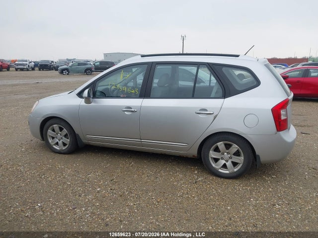 2007 Kia Rondo Lx/ex მანქანა იყიდება აუქციონზე, vin: KNAFG525177098109, აუქციონის ნომერი: 12659623