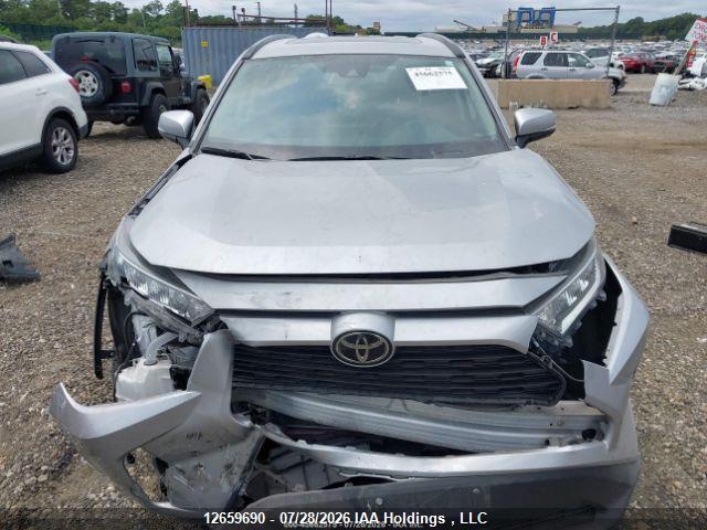 12659690 :رقم المزاد ، 2T3W1RFV1MC099414 vin ، 2021 Toyota Rav4 Xle/xle Premium مزاد بيع