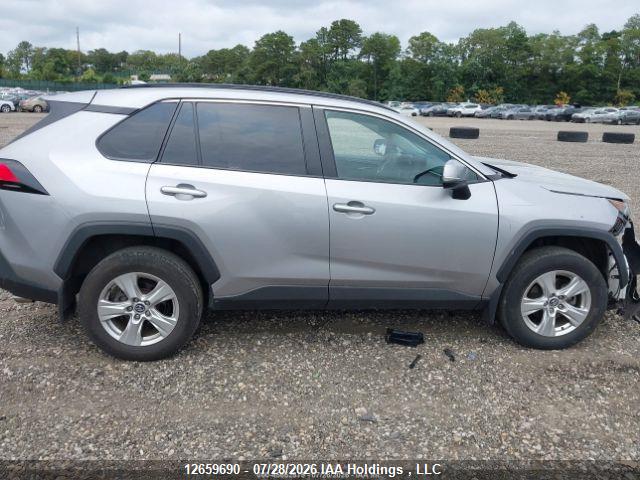 12659690 :رقم المزاد ، 2T3W1RFV1MC099414 vin ، 2021 Toyota Rav4 Xle/xle Premium مزاد بيع