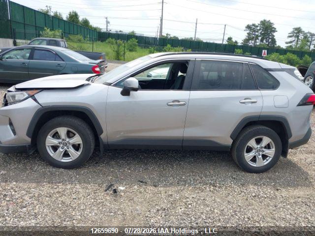 12659690 :رقم المزاد ، 2T3W1RFV1MC099414 vin ، 2021 Toyota Rav4 Xle/xle Premium مزاد بيع