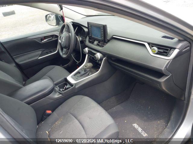 12659690 :رقم المزاد ، 2T3W1RFV1MC099414 vin ، 2021 Toyota Rav4 Xle/xle Premium مزاد بيع