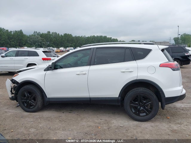 2017 Toyota Rav4 Le მანქანა იყიდება აუქციონზე, vin: 2T3BFREV4HW643894, აუქციონის ნომერი: 12659712