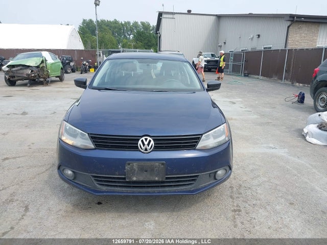 12659791 :رقم المزاد ، 3VW2K7AJ7DM265503 vin ، 2013 Volkswagen Jetta مزاد بيع