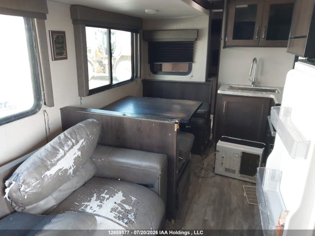Grand Design Travel Trailer 2022 573TT372XNDD02260 Image 5