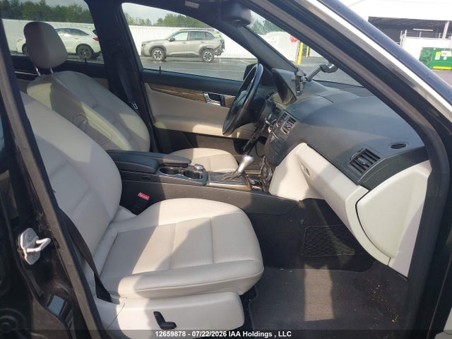 2010 Mercedes-benz C-class მანქანა იყიდება აუქციონზე, vin: WDDGF8FB5AF377657, აუქციონის ნომერი: 12659878
