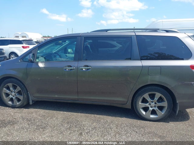 Aukcja sprzedaży 2011 Toyota Sienna Limited V6, vin: 5TDYK3DC6BS056947, numer aukcji: 12659881