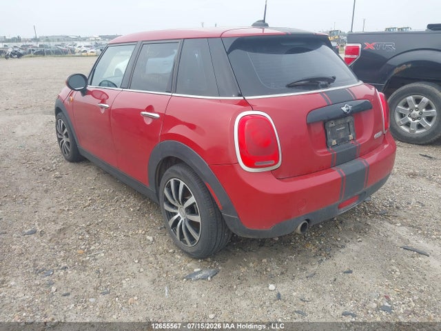 Mini 5 Door Cooper 2017 WMWXU1C34H2F78858 Image 3