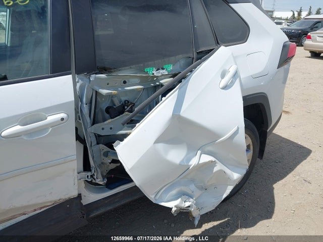 2025 Toyota Rav4 Xle/xle Premium მანქანა იყიდება აუქციონზე, vin: 2T3R1RFV6SW558820, აუქციონის ნომერი: 12659966