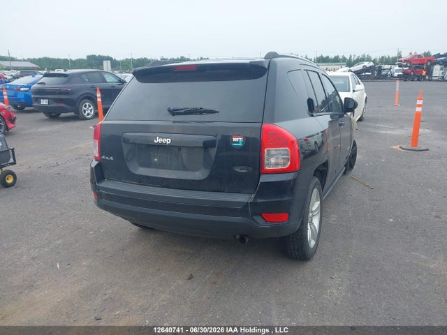 12640741 :رقم المزاد ، 1C4NJDABXDD113950 vin ، 2013 Jeep Compass Sport/north مزاد بيع
