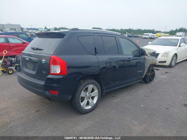 12640741 :رقم المزاد ، 1C4NJDABXDD113950 vin ، 2013 Jeep Compass Sport/north مزاد بيع