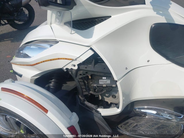 12659993 :رقم المزاد ، 2BXNBDD28JV003357 vin ، 2018 Can-am Spyder Roadster Rt/rt Limited/rt Limited 10th Anniversary مزاد بيع