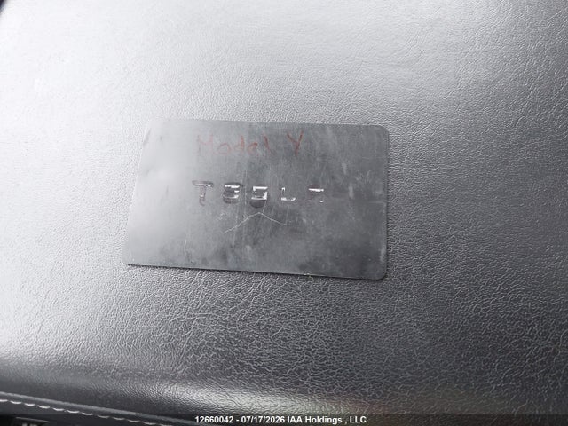 Tesla Model Y Standard Range Rear-wheel Drive 2021 5YJYGDED2MF111030 Image 11