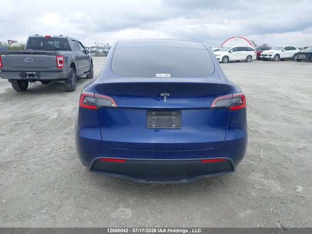 Tesla Model Y Standard Range Rear-wheel Drive 2021 5YJYGDED2MF111030 Image 16
