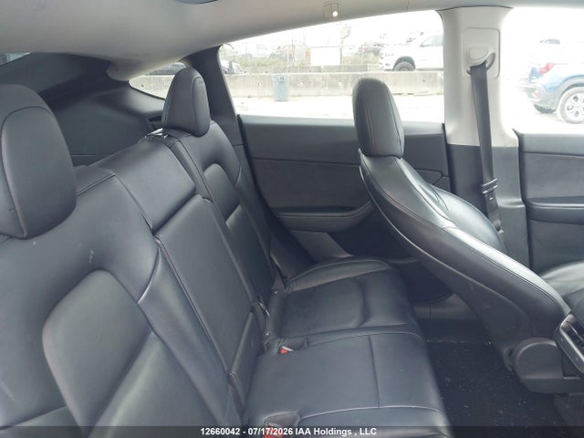 Tesla Model Y Standard Range Rear-wheel Drive 2021 5YJYGDED2MF111030 Image 8
