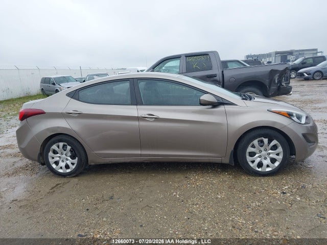 2015 Hyundai Elantra Se/sport/limited მანქანა იყიდება აუქციონზე, vin: 5NPDH4AE6FH643279, აუქციონის ნომერი: 12660073
