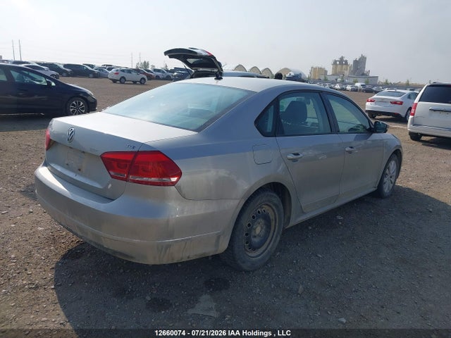 12660074 :رقم المزاد ، 1VWAN7A37DC141592 vin ، 2013 Volkswagen Passat S مزاد بيع