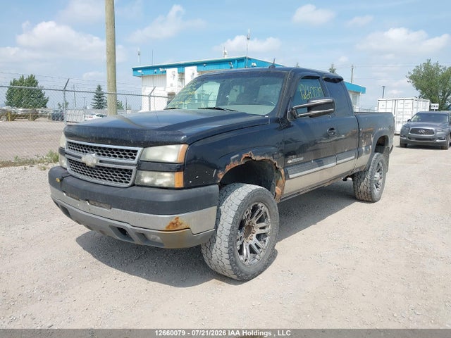 2005 Chevrolet Silverado K2500 Heavy Duty მანქანა იყიდება აუქციონზე, vin: 1GCHK29215E107775, აუქციონის ნომერი: 12660079